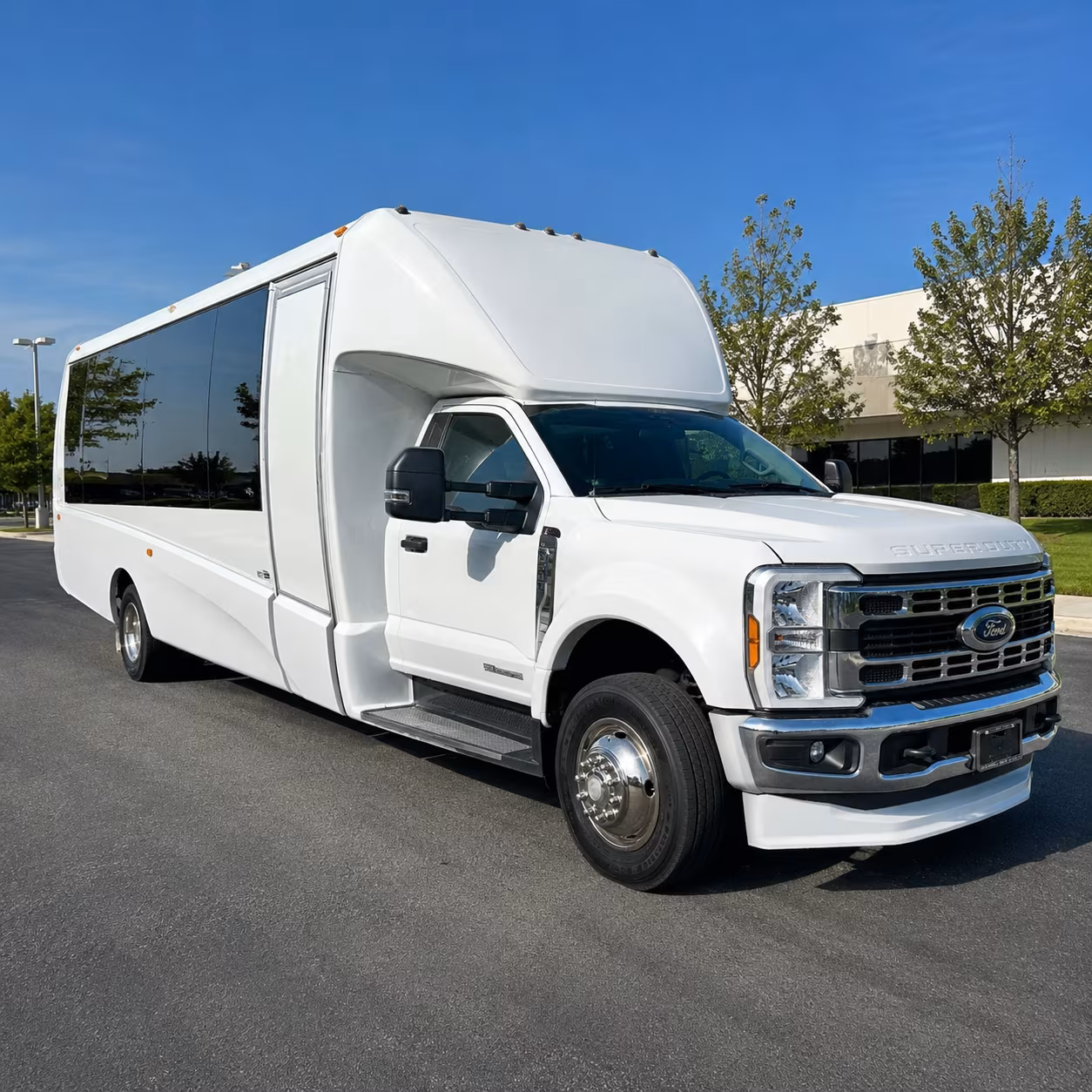 corporate airport transfer buses between santa maria and sba