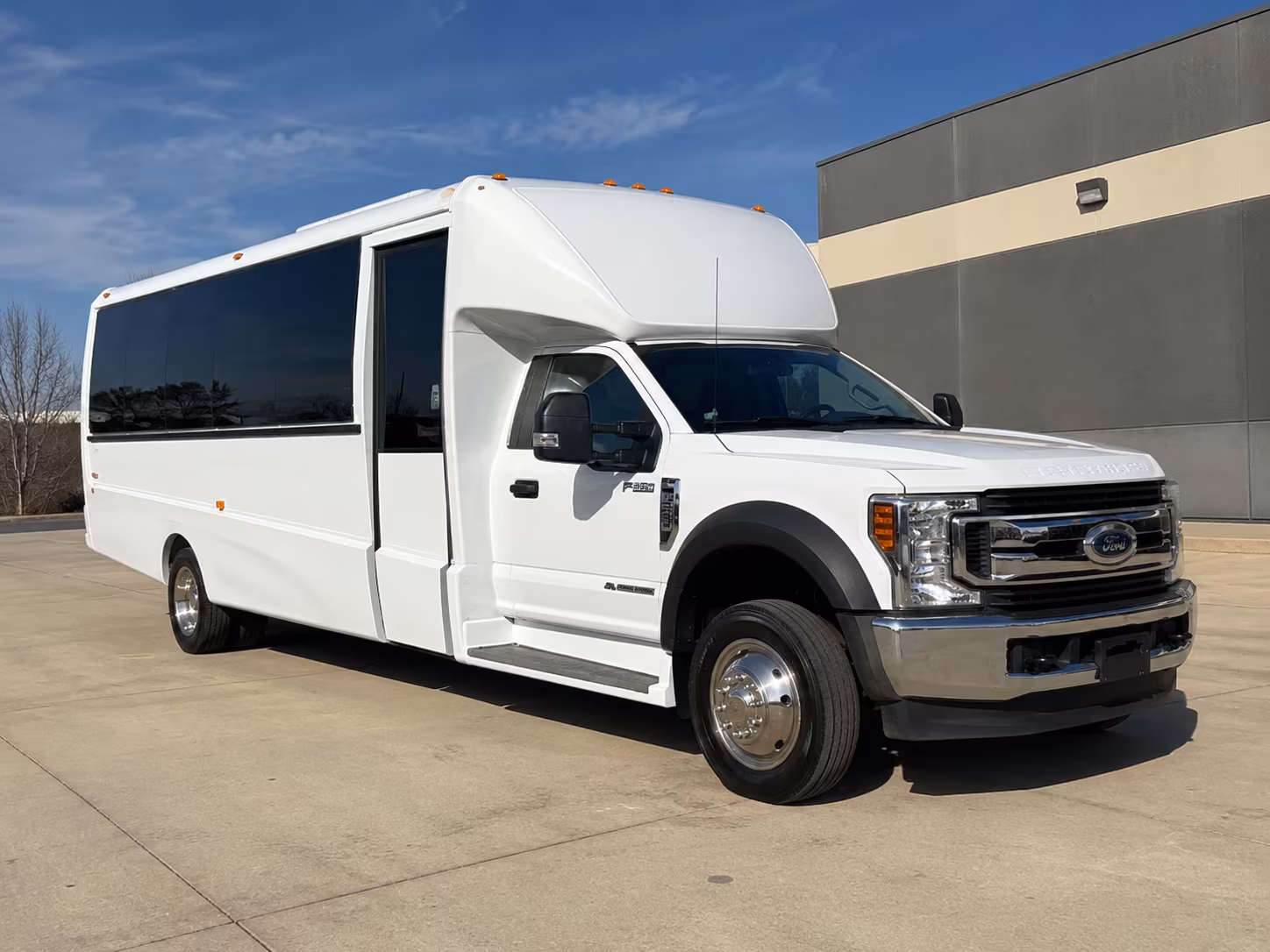 festival and fairground shuttle buses for santa maria events