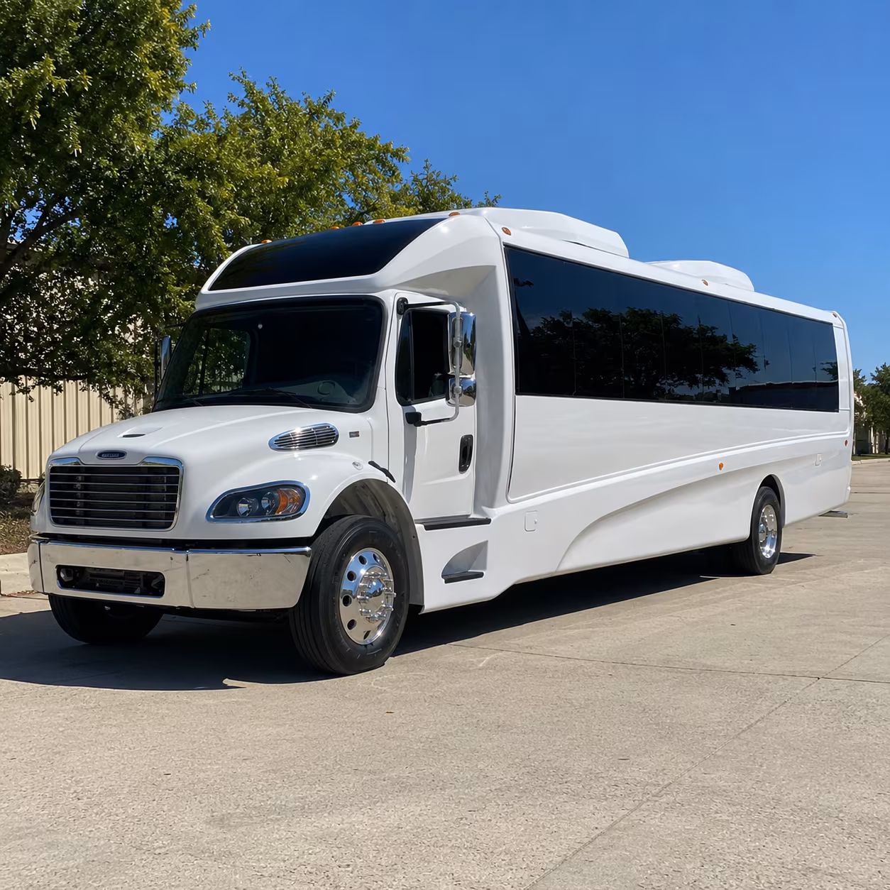 santa maria 18 passenger minibus